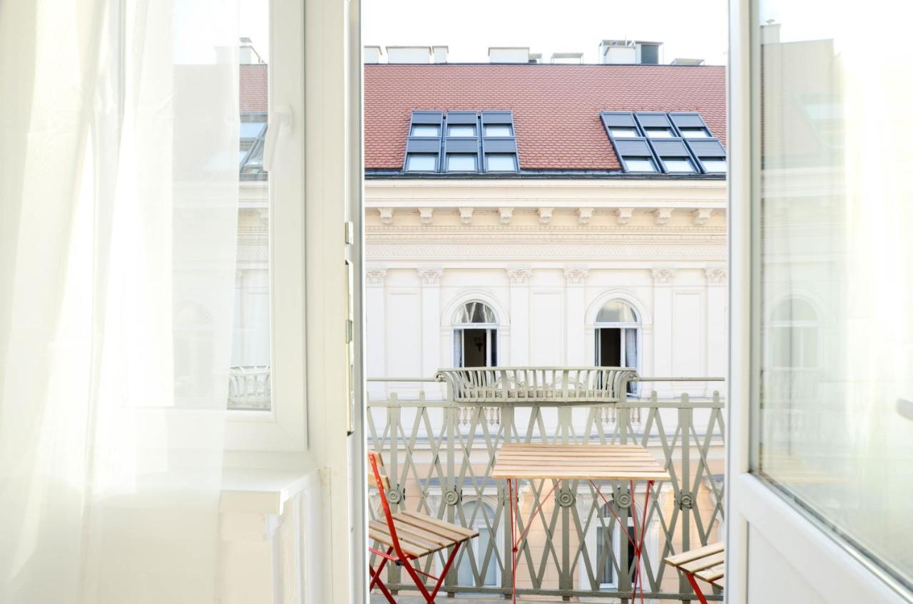 Papnoevelde Royal Inn @Inner City Budapest Kültér fotó